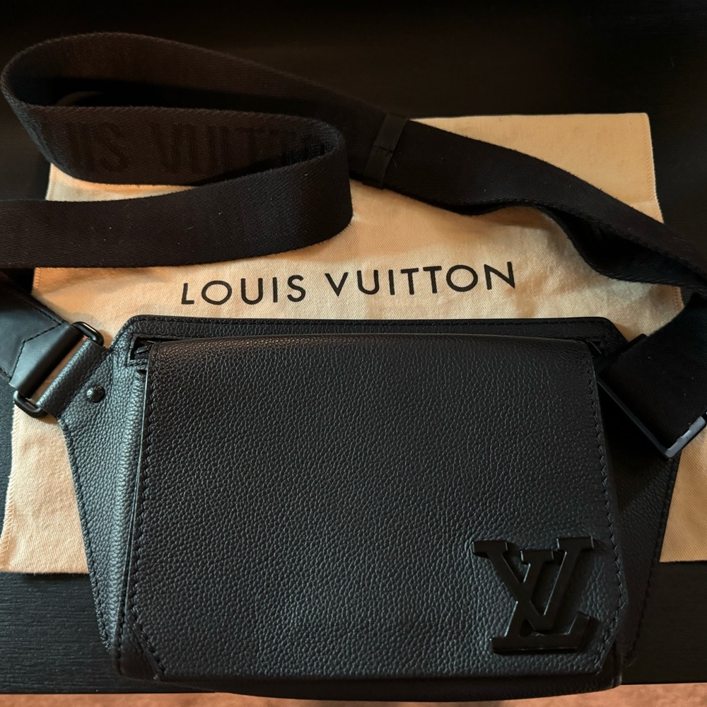 Louis Vuitton Take Off Sling
